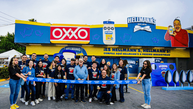 OXXO Tienda Insignia Hellman's